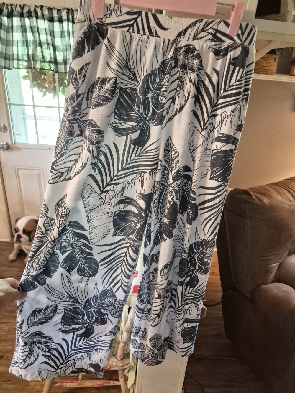D&Co Beach Women's Black and White Tropical Print Maxi Skirt